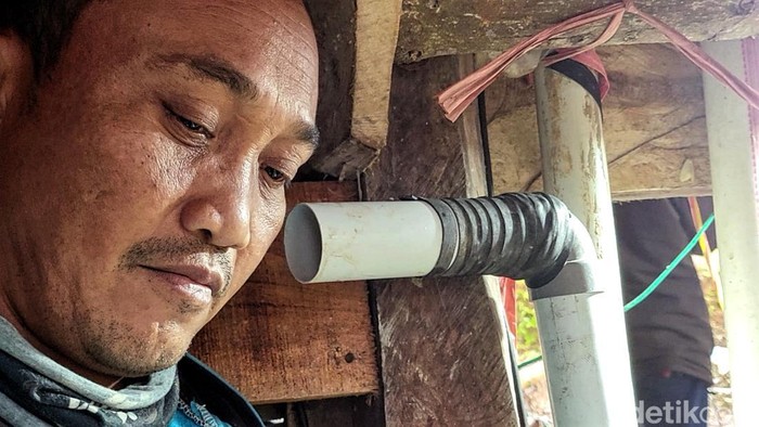 Halow jadi satu-satunya alat komunikasi warga Ciemas Sukabumi saat menambang.
