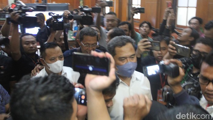 Haris dan Suko terdakwa Kanjuruhan minta PT LIB PSSI diseret ke pengadilan