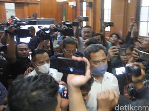 2 Terdakwa Kanjuruhan Tuntut Dirut PT LIB Juga Diseret ke Pengadilan