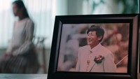 Jeong Myeong-seok (77) mendirikan The Providence yang menyebarkan ajaran keagamaan dan merekrut anggota. Ia mengaku bisa meramal masa depan. Foto: Netflix
