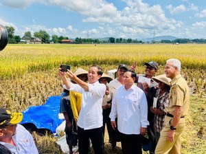 Mesra Bareng Jokowi di Kebumen, Kode Prabowo-Ganjar Bakal Duet?