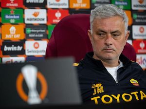 Melempem AS Roma dan Kutukan Musim Ketiga Jose Mourinho