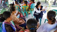 Selain itu, para Relawan juga memberikan edukasi kepada para ibu tentang kecukupan gizi untuk mencegah stunting.