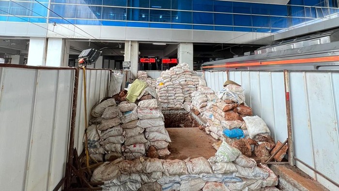 Kemenhub Tambah 5 Tangga di Stasiun Manggarai Demi Urai Kepadatan