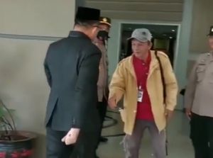 Posisi Aripin di Kursi Ketua DPRD Lutim Terancam gegara Tolak Salami Warga