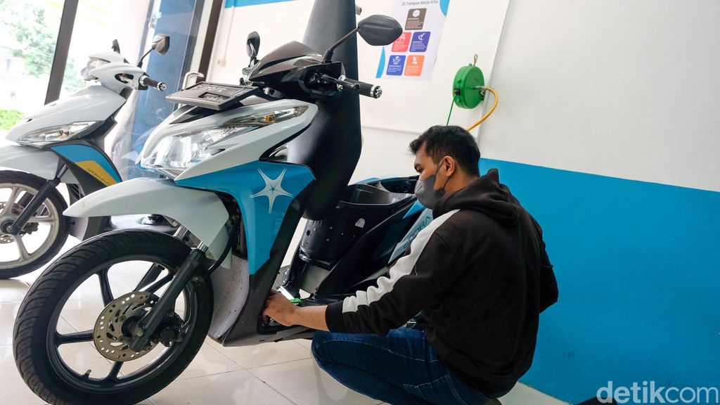 Motor BBM yang dikonversi ke motor listrik juga mendapat subsidi Rp 7 juta dari pemerintah. Program konversi sendiri ada beberapa syarat untuk mendapatkannya. Apa saja?