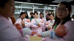 Melihat Pelatihan Merawat Bayi di Shanghai