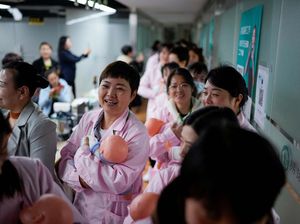 China Bagi-bagi Angpao Buat Warganya yang Mau Punya Anak, Bakal Dapat Segini