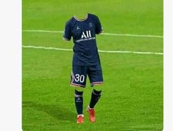 Meme Messi Dibully PSG Tersingkir, Dibanding-bandingkan Ronaldo