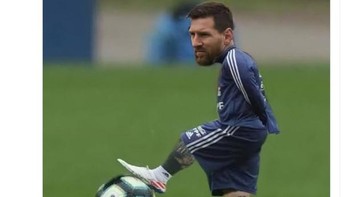 Messi ketika bertemu dengan Goratzka dan Kimmich. Foto: Twitter