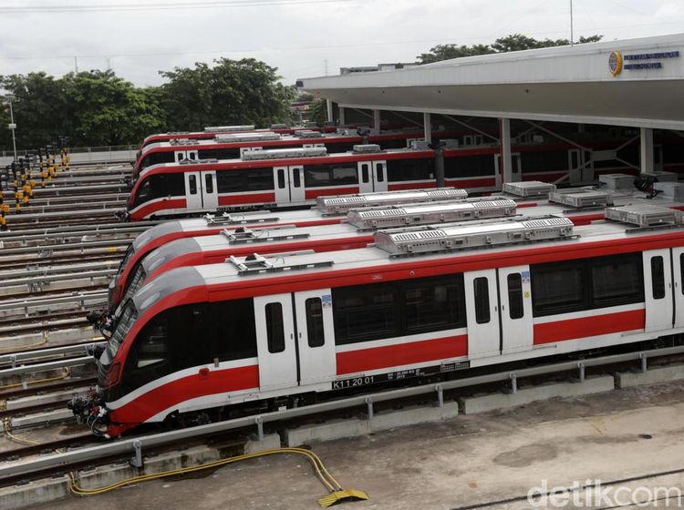 Mengintip Kereta LRT Jabodebek Beristirahat