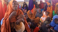 Kelaparan mengancam Somalia akibat kemarau yang sudah mengakibatkan wabah penyakit yang menewaskan lebih dari 100 orang.  