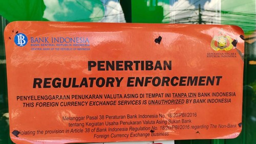 Salah satu anggota Asosiasi Pedagang Valuta Asing (APVA) mengungkap bahwa money changer ilegal kerap menjalin kerja sama dengan yang resmi.