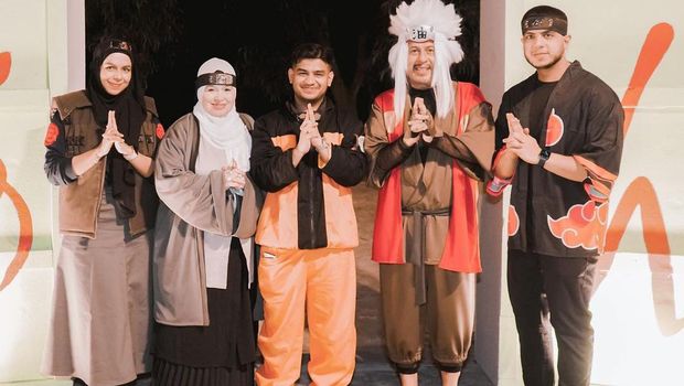 Pak Muh cosplay sebagai Jiraiya