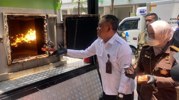 Pemusnahan obat ilegal oleh BPOM Bandung, Kamis (9/3/2023).