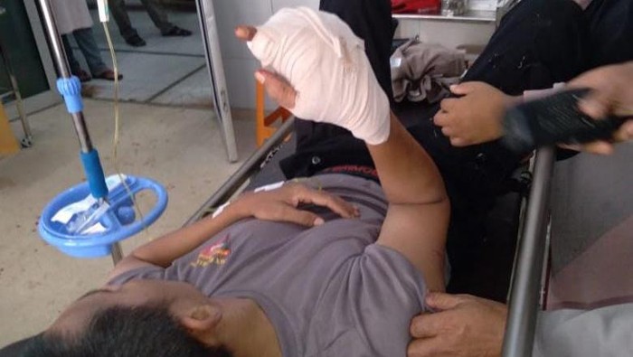 Polisi dibacok remaja hingga 3 jarinya putus di Luwu Utara, Sulawesi Selatan.