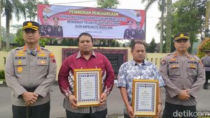 Pemobil Tabrak ABG Bawa Celurit Dapat Penghargaan Dinilai Menginspirasi