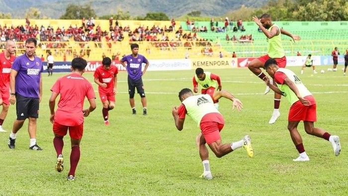 PSM Makassar menggelar latihan di Stadion Gelora BJ Habibie, Parepare.