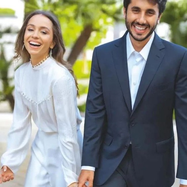 Di tengah kabar bahagia tersebut, latar belakang calon suami Putri Iman pun diperdebatkan. Mulai dari etnis sampai agama Alexander jadi perbincangan dan tidak jarang mendapat hujatan. Foto: dok. Kerajaan Yordania