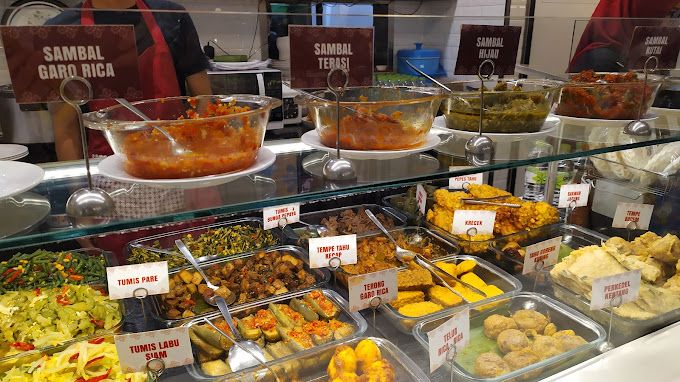 Sedap! 5 Nasi Bogana Komplet Ini Nikmat Untuk Makan Siang