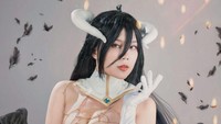 Di luar konteks karier yang sekarang, Rie Airie mengaku sebenernya lebih suka cooking and baking. Ia berharap di lain waktu bisa bikin konten semacam masak bareng sambil cosplay. (Foto: dok Instagram)