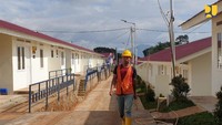 Relokasi hunian tahap I diberi nama Bumi Sirnagalih Damai. Bangunan tersebut memiliki spesifikasi bangunannya menggunakan struktur rumah tahan gempa RISHA, dinding bata ringan dan plester aci. Rangka atap bangunan menggunakan baja ringan dan penutup atap galvalum. Foto: Dok. Kementerian PUPR