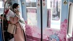 Sambut Musim Semi, Kereta Bawah Tanah di Wuhan Bertema Sakura