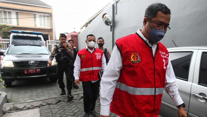 SIDANG VONIS TRAGEDI STADION KANJURUHAN Security Officer Suko Sutrisno dan Ketua Panpel Arema FC Abdul Haris menjalani sidang vonis perkara tragedi Kanjuruhan di Pengadilan Negeri Surabaya, Jawa Timur, Kamis (9/3/2023).