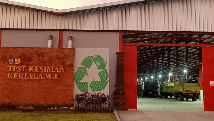 Suasana di TPST Kesiman Kertalangu, Denpasar, Bali pada Kamis (9/3/2023). (Ni Made Lastri Karsiani Putri-detikBali)