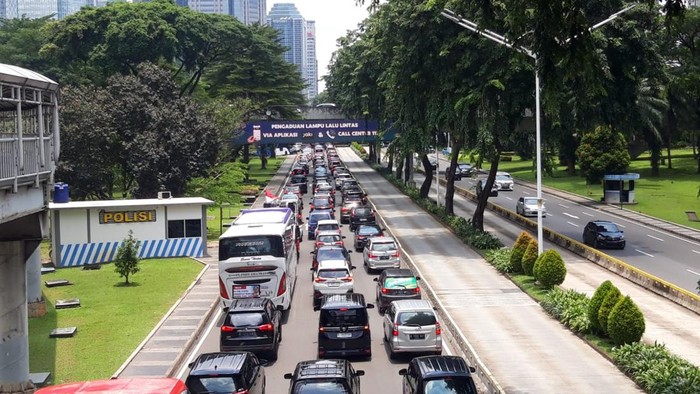 Sudirman dan Gatot Subroto Arah Senayan Macet Parah (Magda/detikcom)