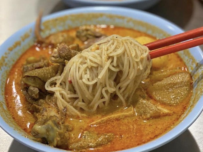 Tampilan kari bihun ayam di RM Tabona Medan (Foto: Istimewa)