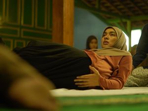 Hantu Film Khanzab Seram Banget, Bikin Tika Bravani Kebelet Pipis