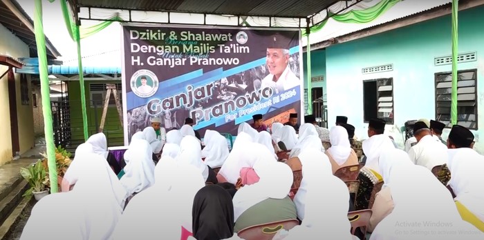 Tuan Guru Sahabat Ganjar