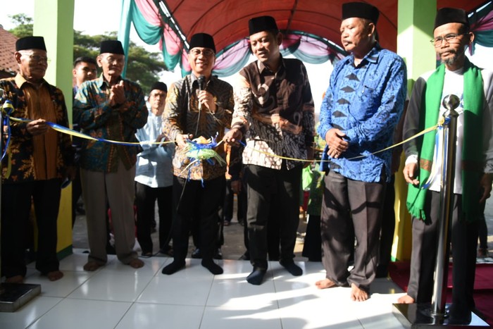 Waket MPR Resmikan 2 Ruang Madrasah