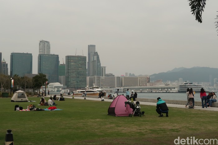 West Kowloon Promenade