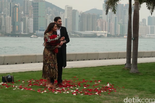 Saking cantiknya, West Kowloon Promanade kerap dijadikan sebagai tempat foto pra-wedding dan pernyataan cinta. (bonauli/detikcom) Saking cantiknya, West Kowloon Promanade kerap dijadikan sebagai tempat foto pra-wedding dan pernyataan cinta. (bonauli/detikcom)