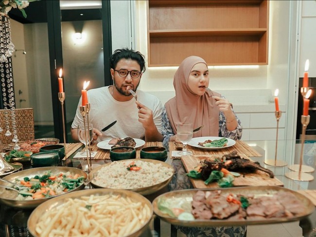 Kolom komentar di Instagram Irish Bella langsung ramai oleh netizen yang menyampaikan simpati kepada bintang sinetron ‘Cinta Suci’ ini. Mereka pun mencoba memberikan semangat. Foto: Instagram/@_irishbella_