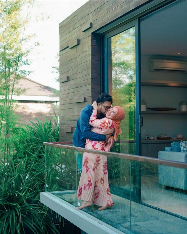 Ini merupakan kali kedua Ammar Zoni ditangkap karena terjerat narkoba. Sebelumnya pada 2017, suami Irish Bella itu juga tersandung kasus yang sama. Foto: Instagram/@_irishbella_