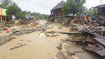 Potret Ganasnya Banjir Bandang yang Terjang Lahat Sumsel