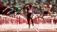Sejumlah pelari berkompetisi di Semifinal Lari Gawang 110m Putra di Tokyo, Jepang. (Cameron Spencer/Getty Images)  