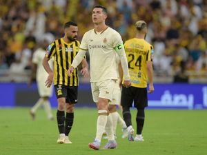 Kronologi Ronaldo Tendang Botol Sampai Diteriaki Messi