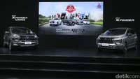 PT Mitsubishi Motors Krama Yudha Sales Indonesia (MMKSI) memamerkan Xpander dan Xpander Cross di Gaikindo Jakarta Auto Week (GJAW) 2023, Jakarta Convention Center (JCC), Senayan, Jakarta, Jumat (10/3/2023).