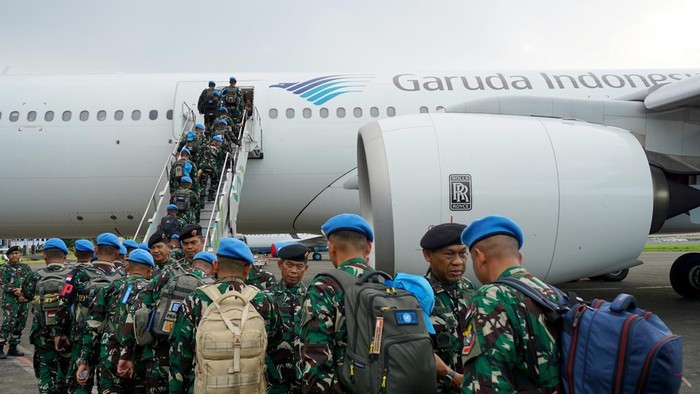 PT Garuda Indonesia (Persero) Tbk menerbangkan 2.115 Kontingen Garuda dari Tentara Nasional Indonesia (TNI) yang ditugaskan sebagai pasukan perdamaian di Lebanon dan Kongo.