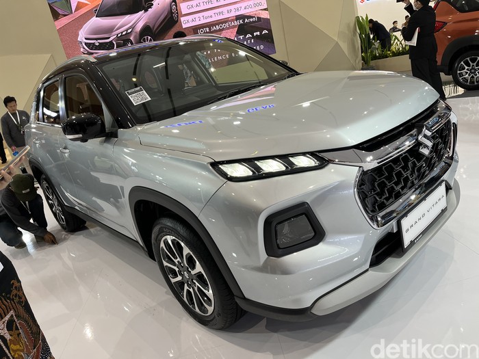 Harga Resmi generasi terbaru Suzuki Grand Vitara diperkenalkan di Jakarta Auto Week 2023.