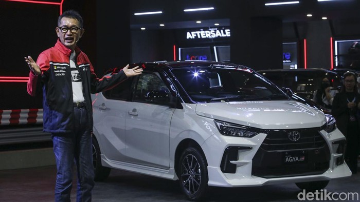 Ini Generasi Terbaru Toyota Agya, Berapa Harganya? PT Toyota-Astra Motor (TAM) resmi meluncurkan Toyota Agya terbaru. Setelah memperkenalkannya bulan lalu, kini Toyota mengumumkan harga Toyota Agya terbaru.