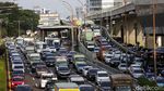 Jalan Gatot Subroto dan Tol Dalam Kota Macet Dua Arah Sore Ini