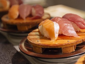 Jepang Tahan Tiga Orang Gegara Teror Sushi Viral