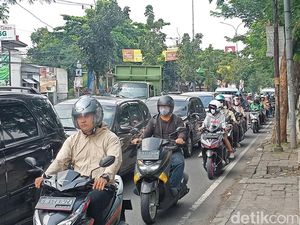 Macet Tiap Pagi di Ciputat Arah Jakarta, Warga Minta Dibangun Flyover
