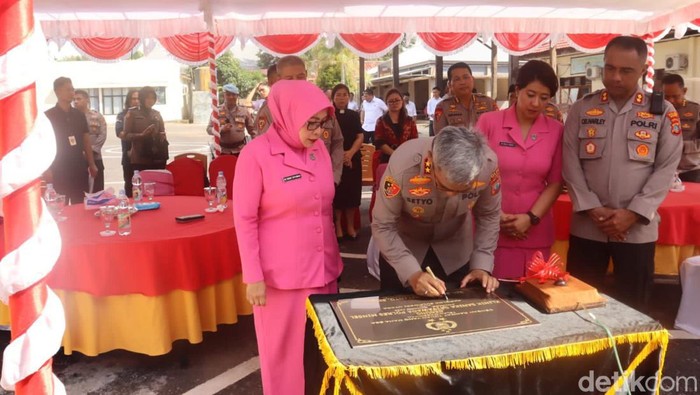 Kunjungan Kerja Kapolda Sulut Irjen Setyo Budiyanto di Polres Minahasa Selatan.