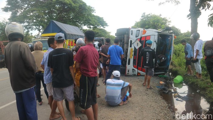 Lokasi kecelakaan maut di Pantura Rembang, Jumat (10/3/2023).